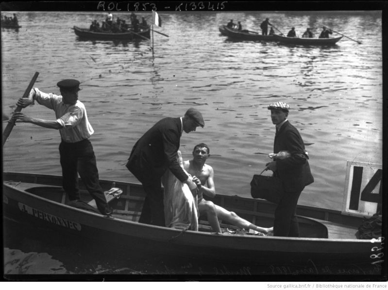 Fichier:TRAVERSÉE DE PARIS EN 1908.JPEG