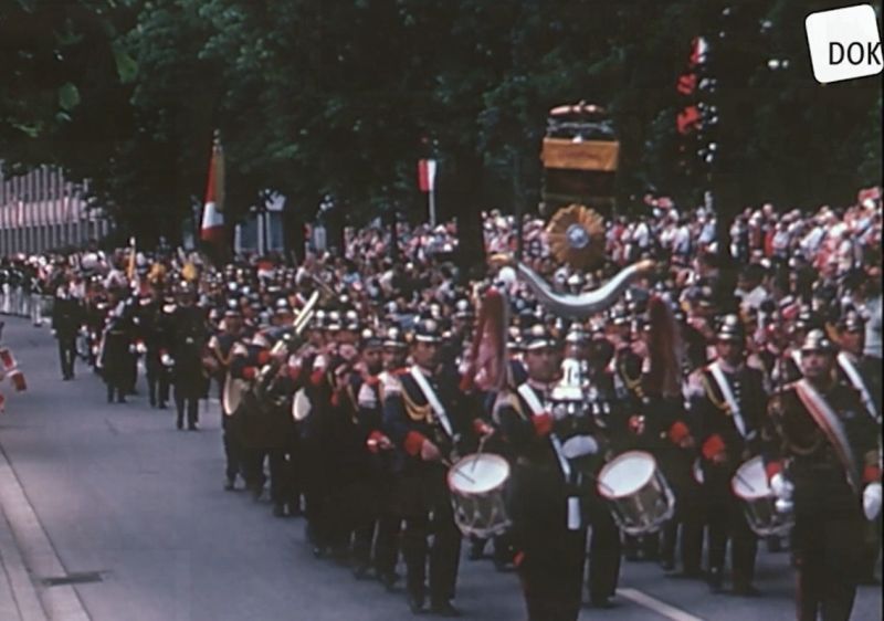 Fichier:LFS02297 3 Umzug.jpg