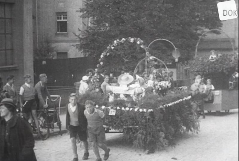 Fichier:LFS04123 Kinderfest 1937.jpg